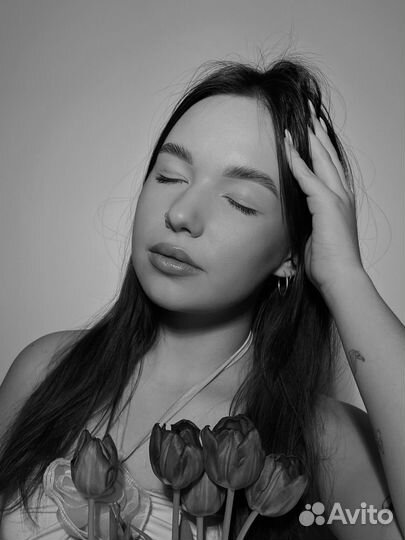 Модели на брови