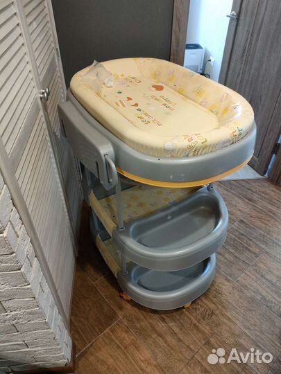 Пеленальный столик