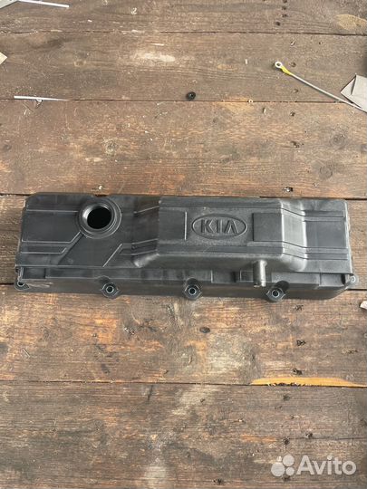 Крышка клапанов Pregio