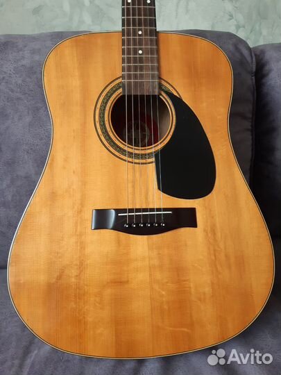 Акустическая гитара Кремона
