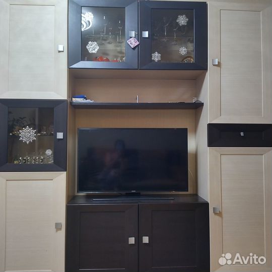 Стенка в гостиную