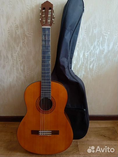 Классическая гитара yamaha c40