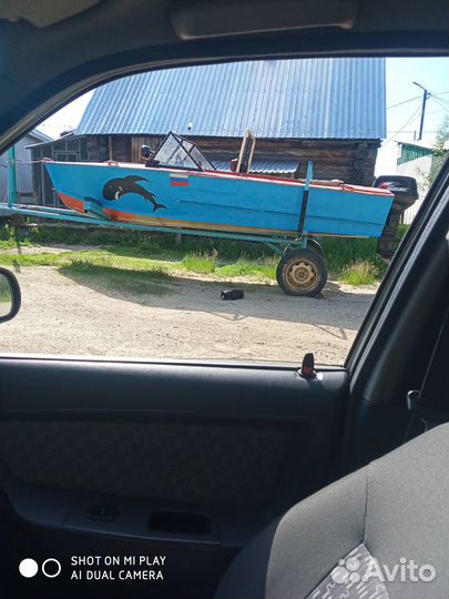 Продам лодку прогрес 2М с мотором suzuki
