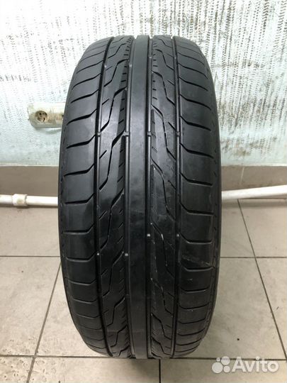 Toyo DRB 215/55 R17