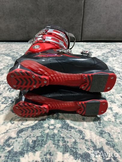 Горнолыжные ботинки atomic