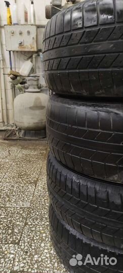 Goodyear Wrangler HP All Weather 255/60 R18