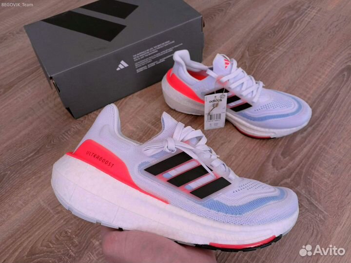 Беговые кроссовки adidas ultraboost 23