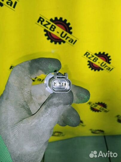 Выключатель концевой передний Kia Ceed Ed хэтчбек