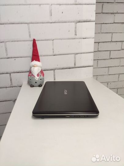 Игровой ноутбук Asus X540U, i7, 2gb видеокарта