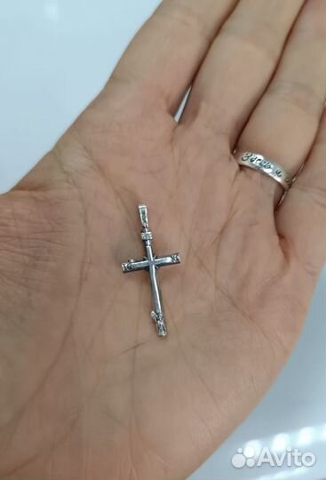 Серебряный крестик