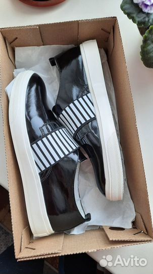 Туфли для девочки новые