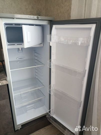 Холодильник бирюса Б-М110