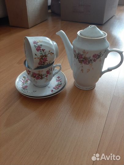 Фарфоровая посуда и хрусталь