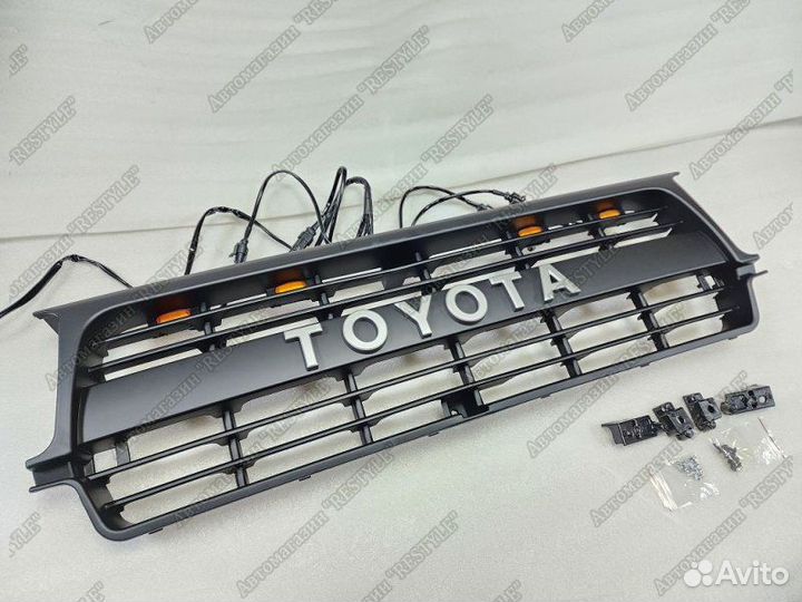 Решетка радиатора передняя Toyota Land Cruiser 80