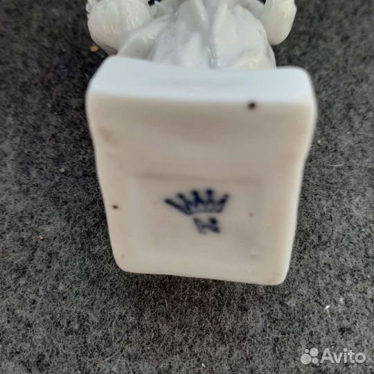 Антикварная статуэтка каподимонте