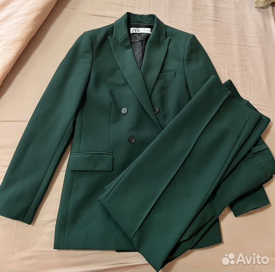 Костюм женский