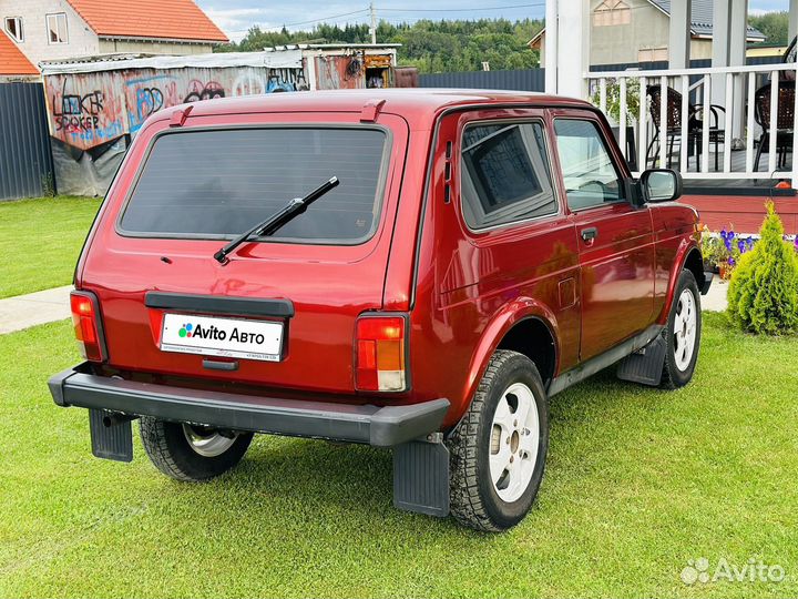 LADA 4x4 (Нива) 1.7 МТ, 2017, 100 000 км