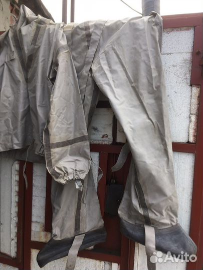 Костюм водонепроницаемый