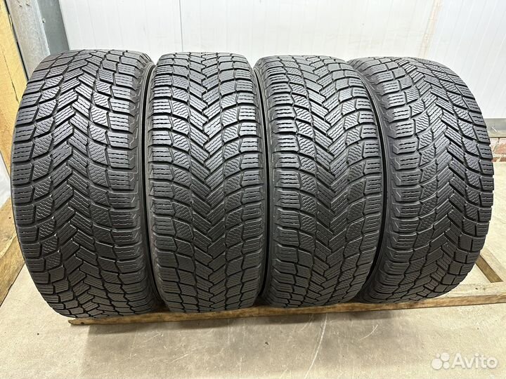 Michelin X-Ice Snow 215/55 R16 97H