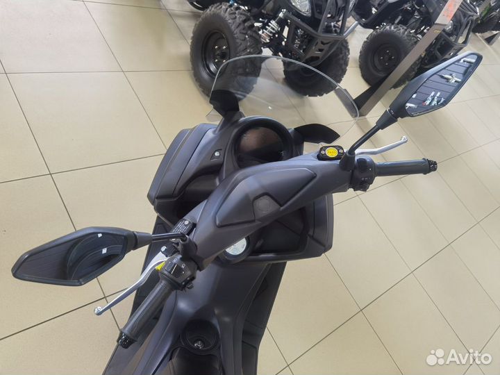 Скутер Vento Max 200