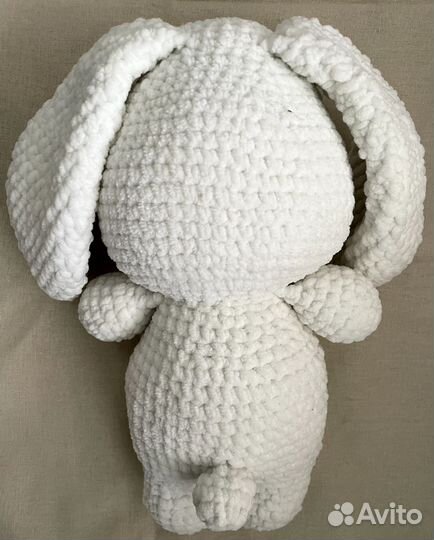 Вязаная игрушка Заяц