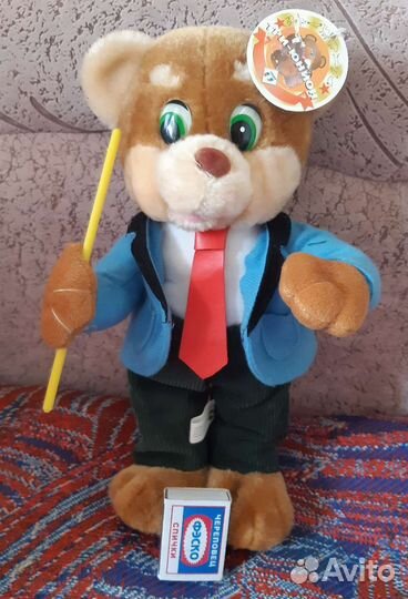 Игрушки новые. Конструктор, телефон, львёнок