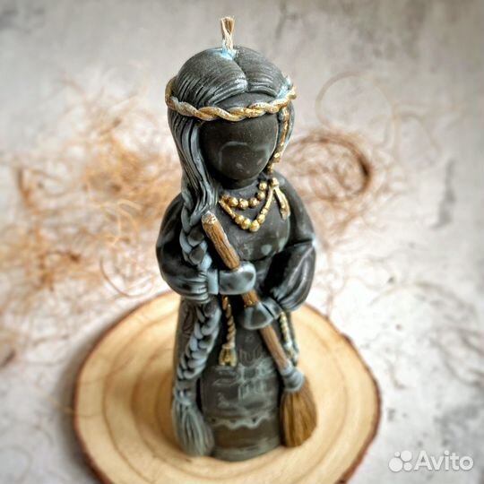 Свеча Берегиня-метлушка