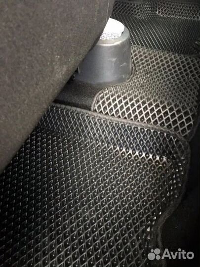 Коврики EVA эва 3D Renault Kaptur 2016-2020г борт