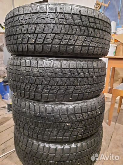 Bridgestone Blizzak DM-V1 235/60 R17