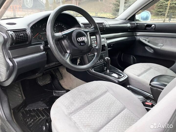 Audi A4 1.8 AT, 1996, 250 000 км