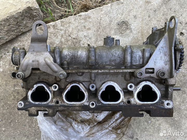 Клапанная крышка Skoda fabia