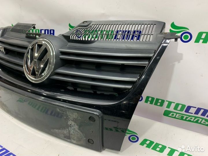 Решетка радиатора передняя Volkswagen Golf V купе