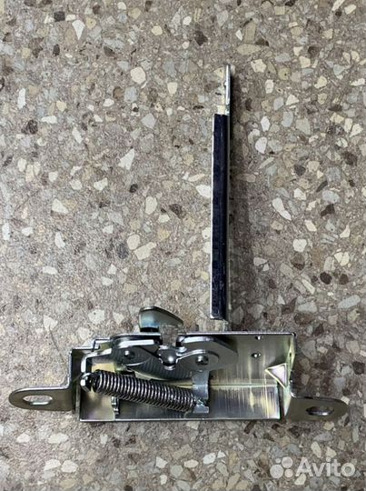 Замок капота Лада Гранта