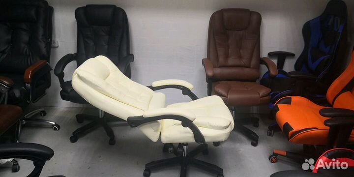 Офисные домашние класические кресла экокожа