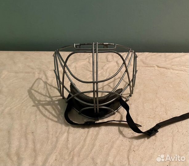 Вратарская хоккейная форма