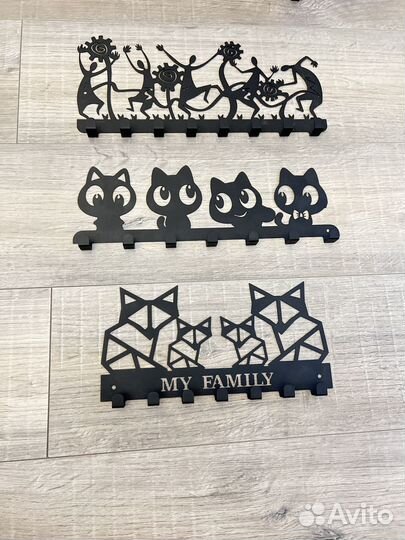 Ключница настенная металлическая