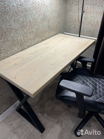 Письменный стол