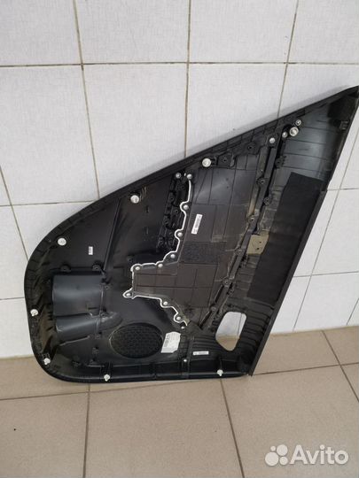 Обшивка задней правой двери Kia Cerato 3 YD