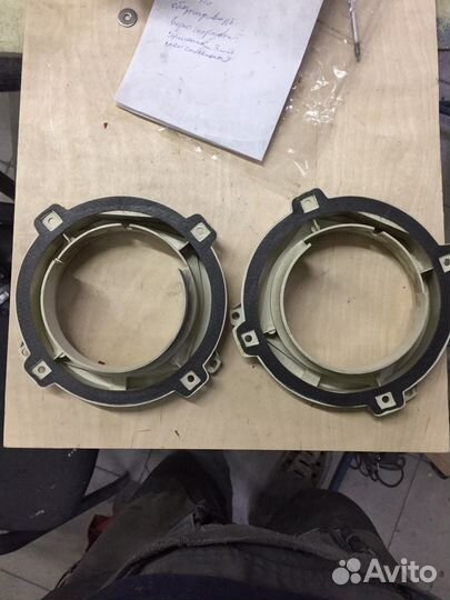 Подиумы под колонки Kia