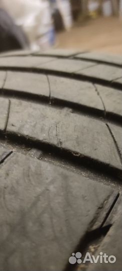 Bridgestone Turanza T001 215/60 R16 96H