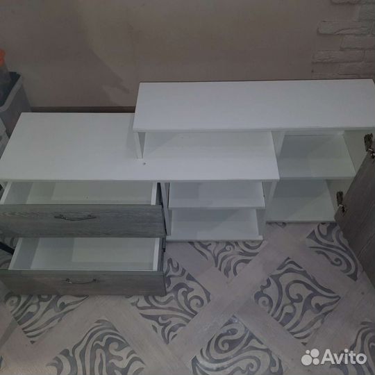Тумба под телевизор