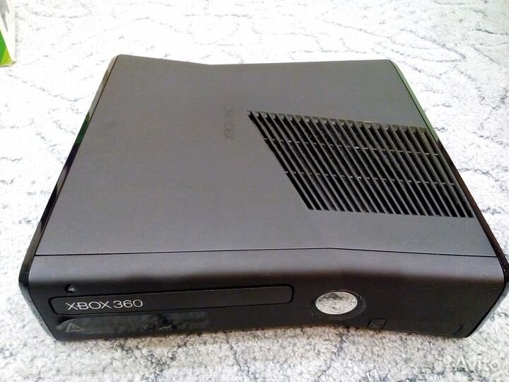 Xbox 360 кинект + много игр как новый