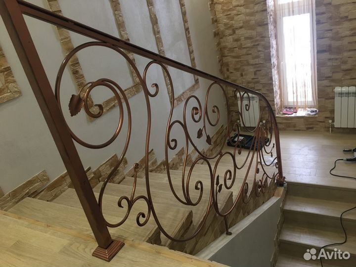 Уличные перила