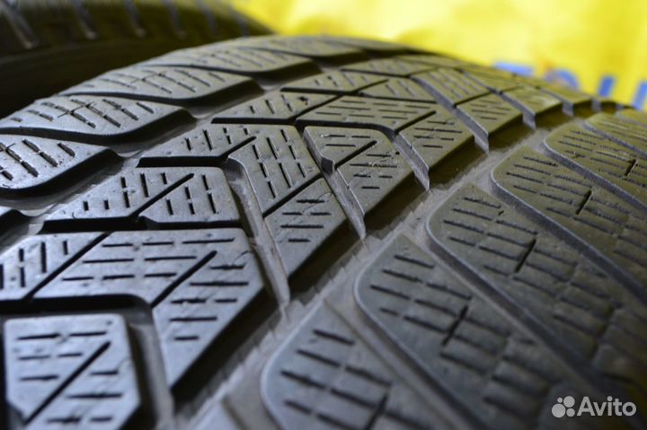 Pirelli Scorpion Winter RFT 255/50 R19