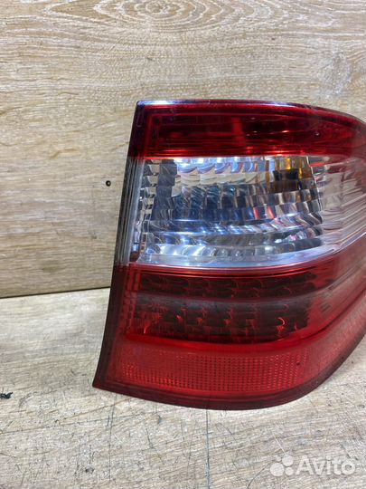 Фонарь правый Mercedes W211 универсал Арт. 111057