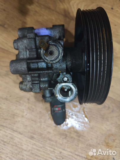 Насос гур Митсубиси аутлендер 2.4 4b12