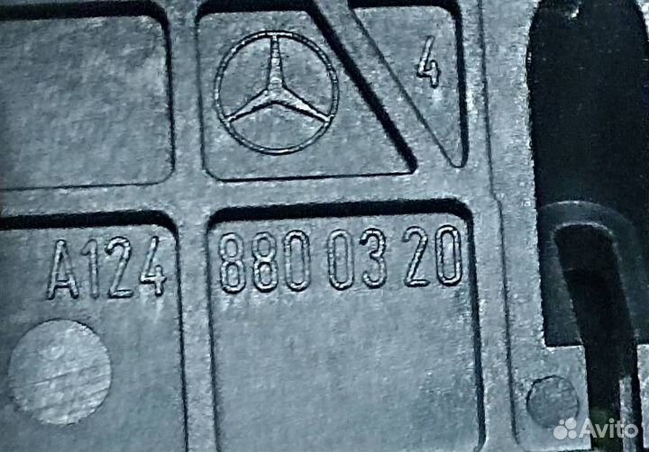 Ручка открывания капота Mercedes Benz W204 2007-2