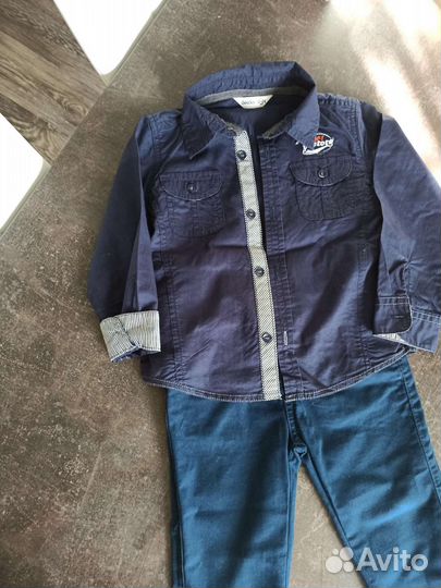 Рубашка и джинсы