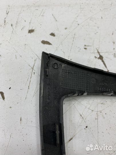 Peugeot 408 308 декоративная накладка МКПП