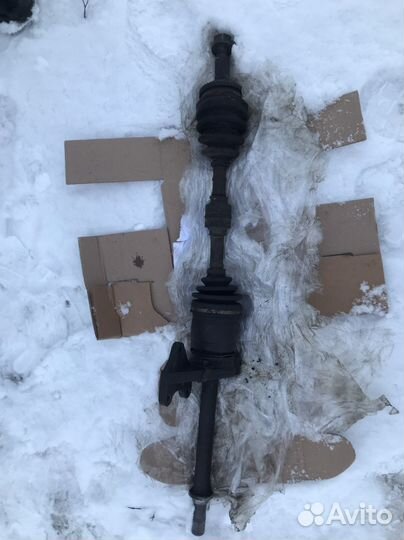 Привод правй передний Ниссан Блюберд HU-14